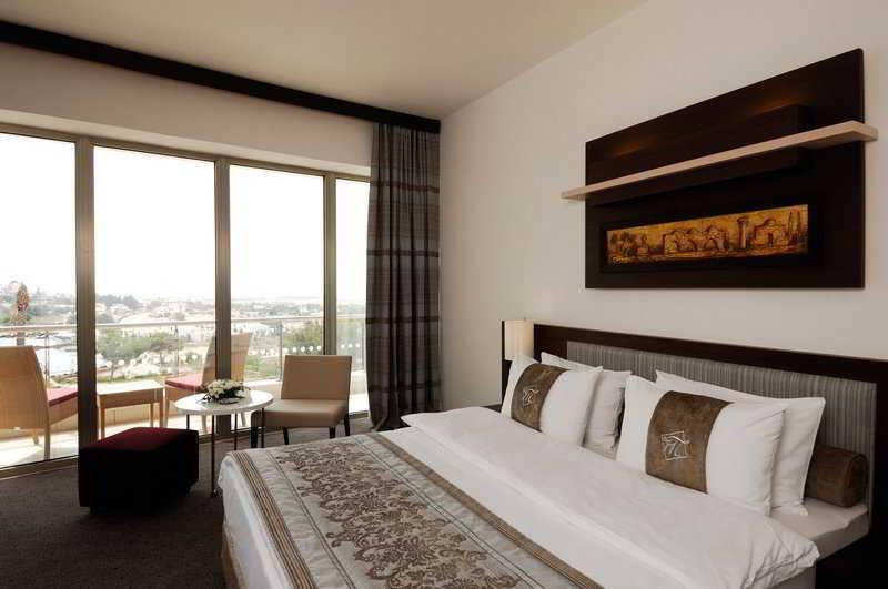 Malpas Hotel Agios Epiktitos Ngoại thất bức ảnh